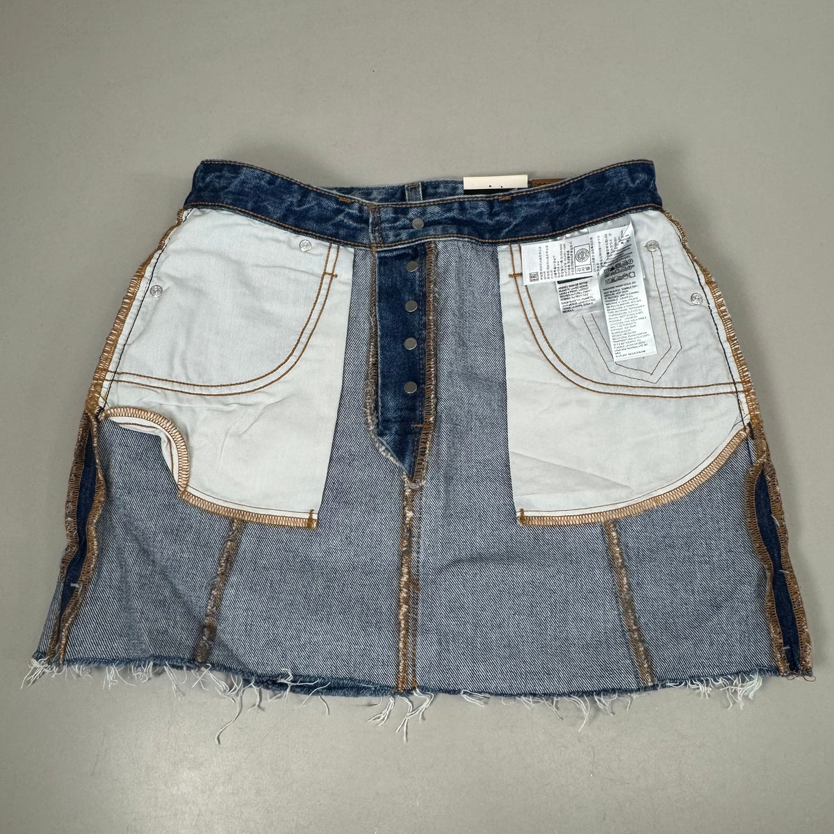 LEVIS Recrafted Icon Skirt Mid Rise Original Women's Sz 26 Novel Notion Med Wash