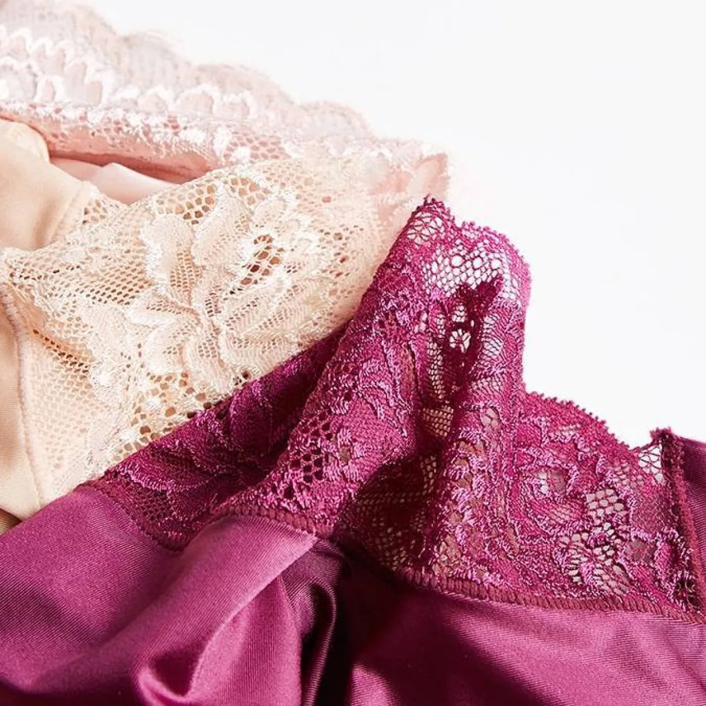 3 Seamless Panties With Lace
