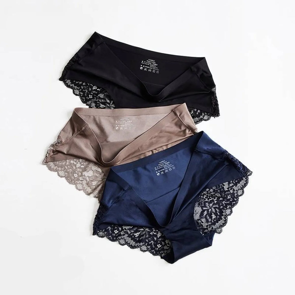 3 Seamless Panties With Lace
